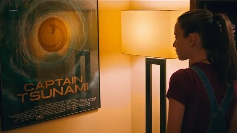 Captain Tsunami izle posteri